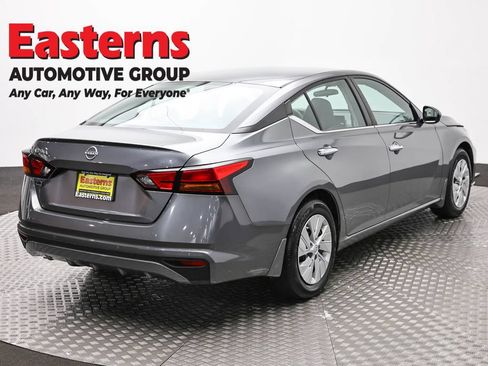 Used 2023 Nissan Altima 2.5 S FWD image 5