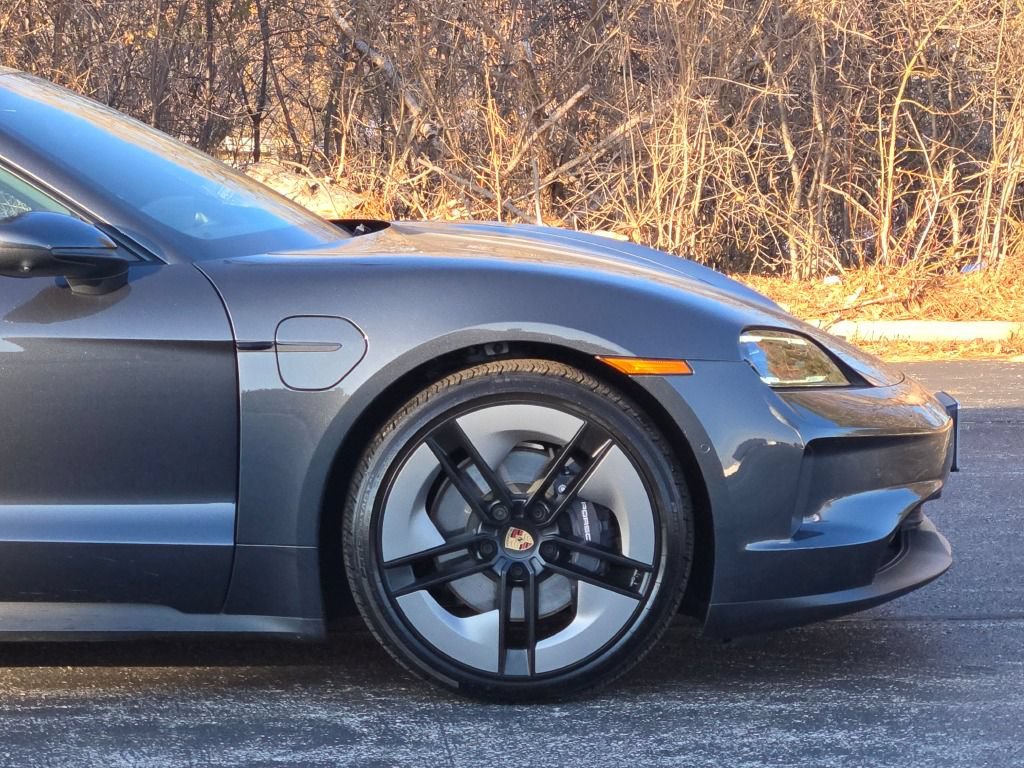 Certified 2025 Porsche Taycan RWD image 11