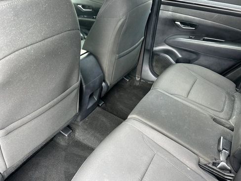 Used 2022 Hyundai Tucson SE image 12