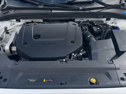 Used 2022 Volvo S90 B6 Inscription w/ Advanced Package image 10