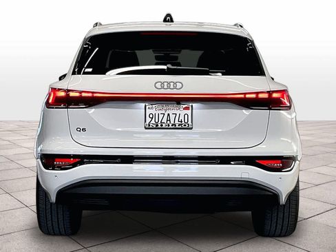 Certified 2025 Audi Q6 e-tron Premium Plus w/ Premium Plus AWD/4WD image 7
