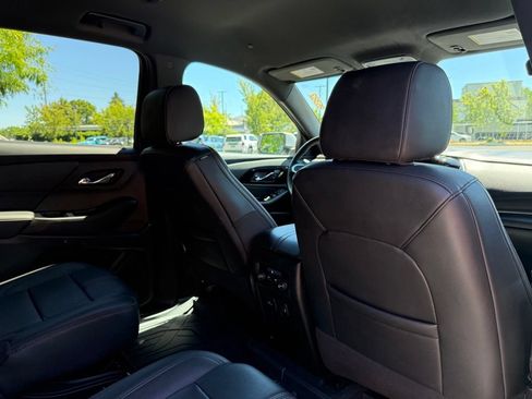 Used 2023 Chevrolet Traverse RS w/ LPO, Floor Liner Package FWD image 19