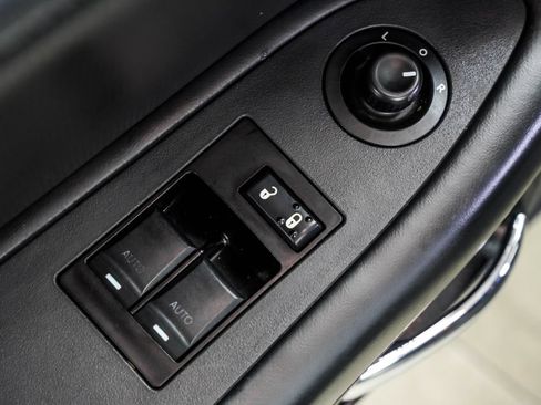Used 2013 Dodge Challenger R/T RWD image 33