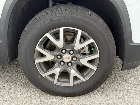 Certified 2023 GMC Acadia SLE FWD image 7