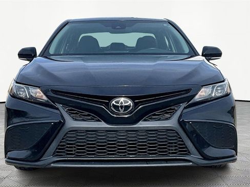 Used 2023 Toyota Camry SE image 3