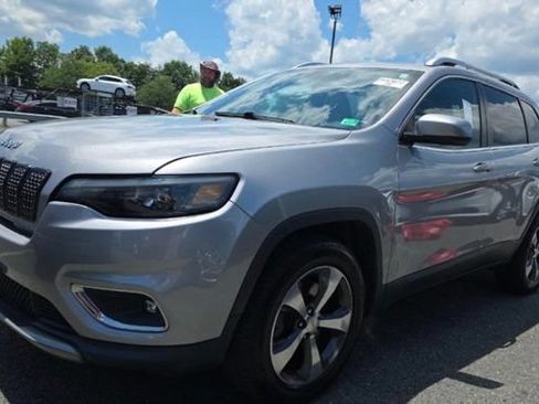 Used 2019 Jeep Cherokee Limited AWD/4WD image 13