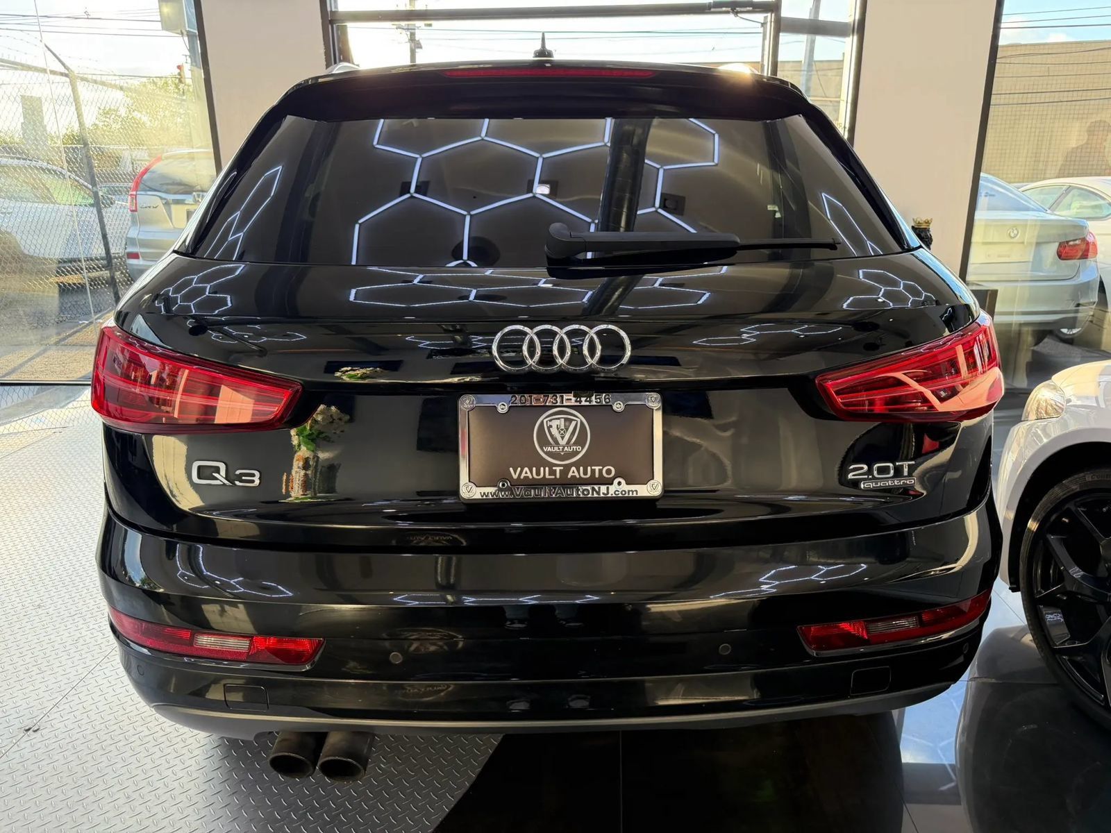 Used 2018 Audi Q3 2.0T Premium Plus w/ Premium Plus Package AWD/4WD image 7