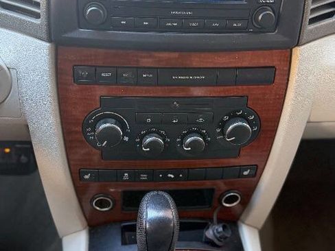 Used 2005 Jeep Grand Cherokee Limited AWD/4WD image 15