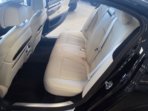 Used 2017 BMW 740i RWD image 73