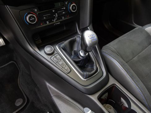 Used 2018 Ford Focus RS image 20