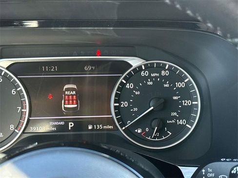 Certified 2024 Nissan Pathfinder SL image 10