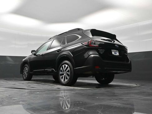 Used 2024 Subaru Outback Premium image 22