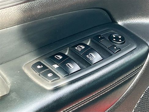 Used 2021 Jeep Grand Cherokee Laredo X image 18