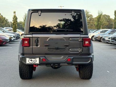 Used 2025 Jeep Wrangler Unlimited Rubicon AWD/4WD image 4