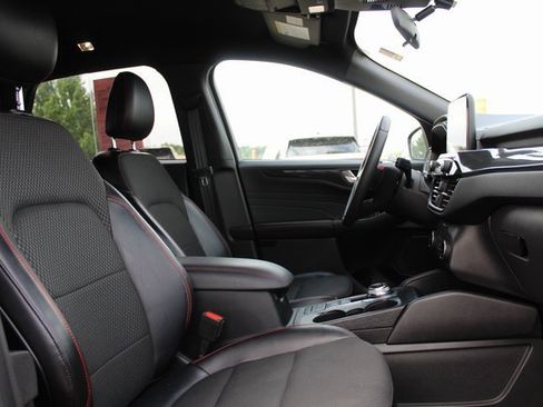 Used 2023 Ford Escape ST-Line w/ Cold Weather Package FWD image 19