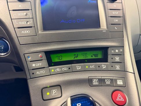 Used 2014 Toyota Prius Two FWD image 22