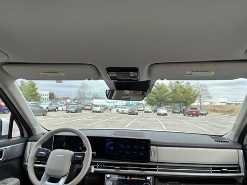 Used 2025 Hyundai Santa Fe SEL image 35