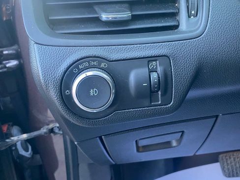 Used 2017 Buick Envision Essence AWD/4WD image 16
