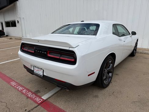 Used 2019 Dodge Challenger R/T RWD image 7