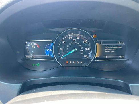 Used 2016 Ford Explorer XLT w/ Equipment Group 202A AWD/4WD image 17