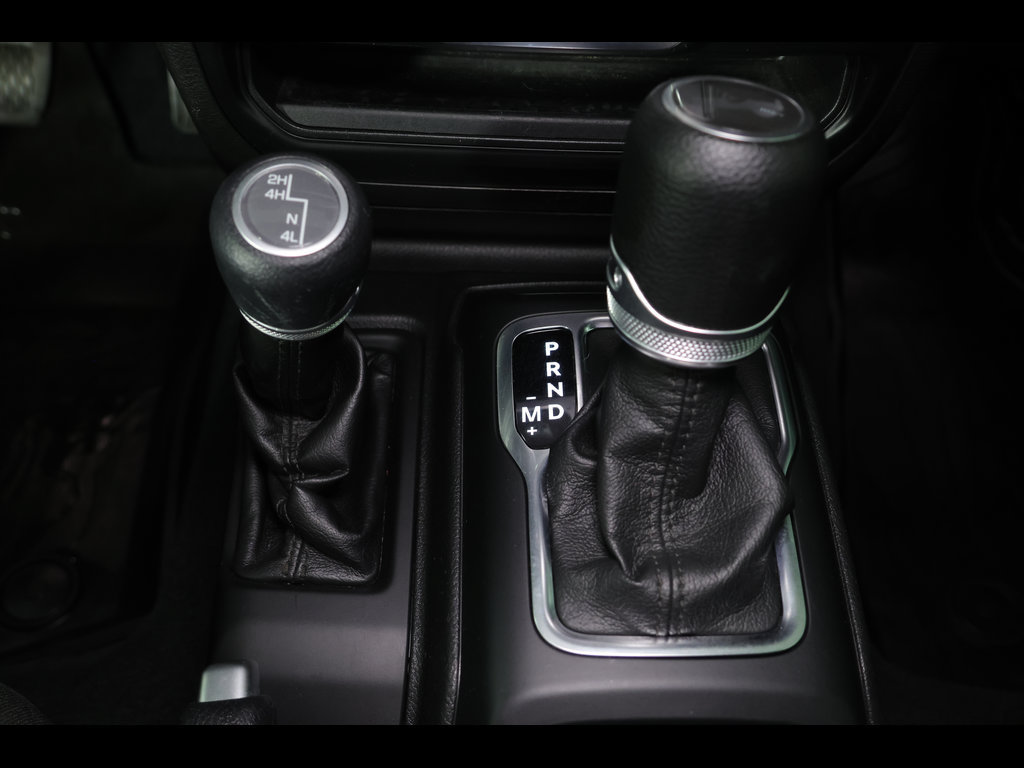 Used 2022 Jeep Wrangler Sport AWD/4WD image 11