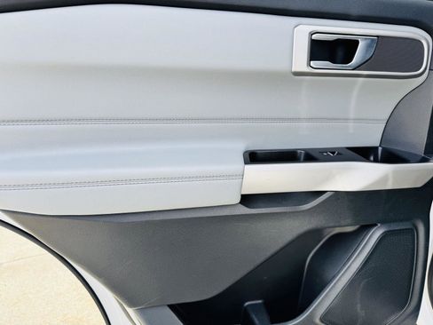 Used 2023 Ford Explorer XLT w/ Equipment Group 202A image 27