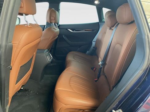 Used 2020 Maserati Levante AWD/4WD image 18