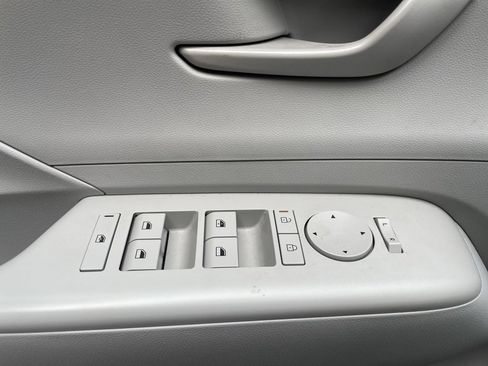 Used 2024 Hyundai Kona SEL image 10