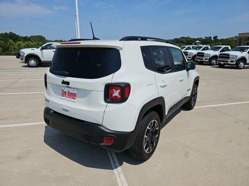 Used 2023 Jeep Renegade Latitude image 5