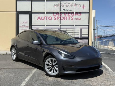 Used 2023 Tesla Model 3 Standard Range RWD image 37