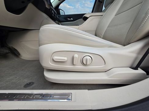 Used 2023 GMC Acadia Denali w/ Denali Ultimate Package FWD image 25