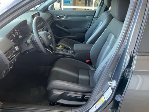 Used 2024 Honda Civic Sport image 3