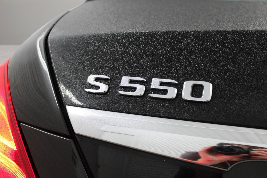 Used 2017 Mercedes-Benz S 550 Sedan image 31