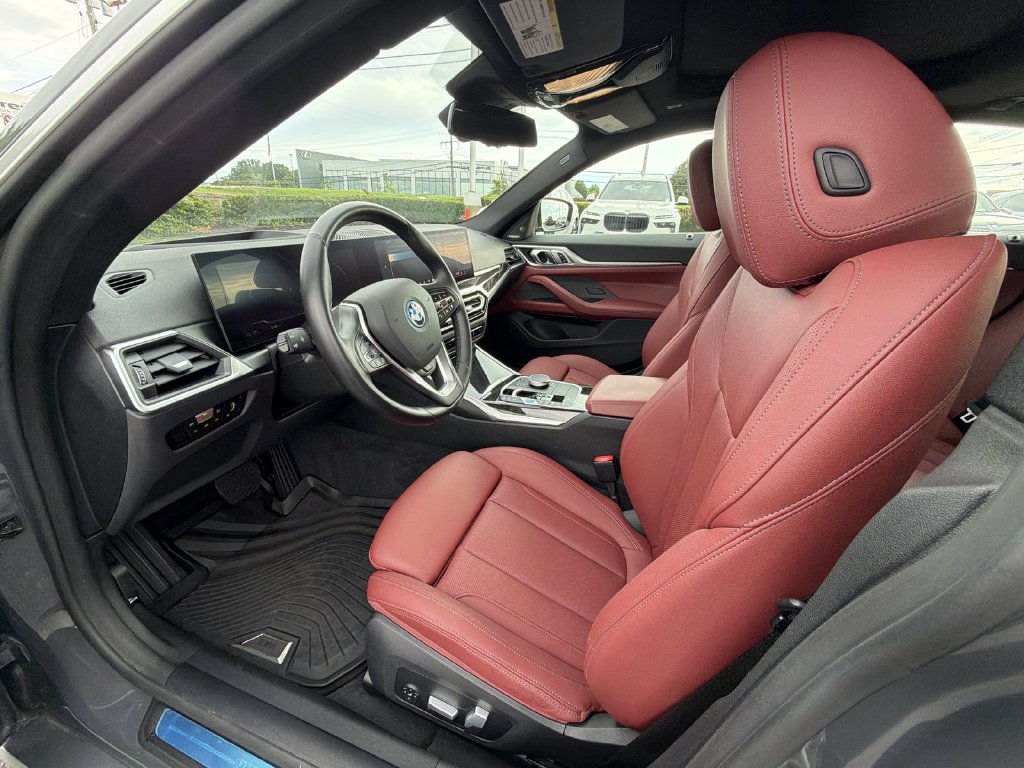 Used 2024 BMW i4 eDrive35 w/ Premium Package RWD image 10