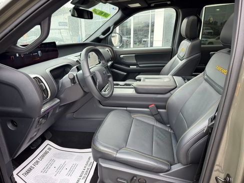 Used 2025 Ford Expedition Tremor AWD/4WD image 22