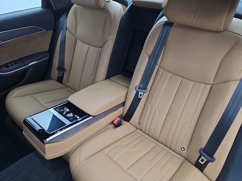 Used 2021 Audi A8 L 4.0T image 14