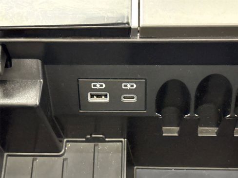 Used 2025 Toyota Sequoia SR5 image 38