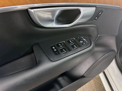 Used 2024 Volvo XC90 T8 Plus w/ Protection Package Premier image 43
