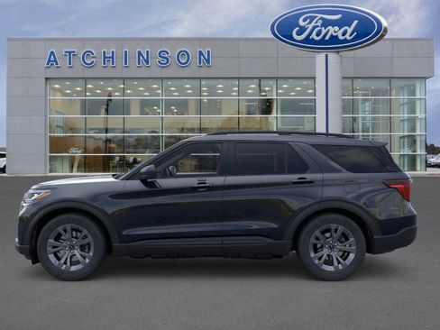 Used 2026 Ford Explorer Active w/ Active Comfort Package AWD/4WD image 3