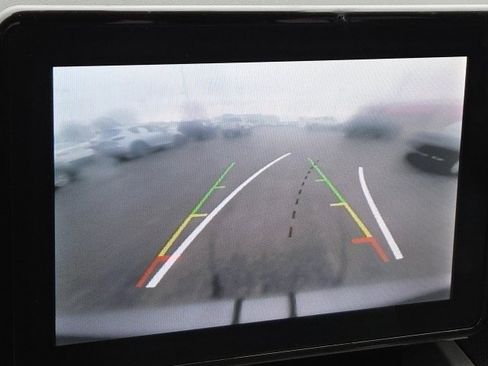 Used 2023 Ford Explorer image 5