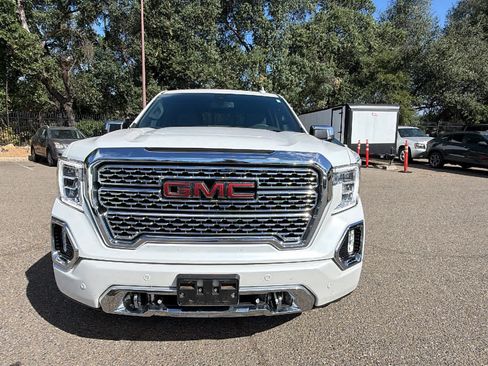 Used 2021 GMC Sierra 1500 Denali w/ Driver Alert Package II AWD/4WD image 2