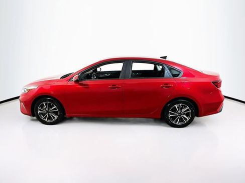 Used 2023 Kia Forte LXS w/ LXS Technology Package image 5