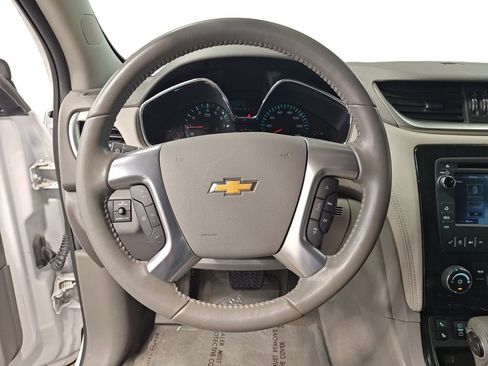 Used 2016 Chevrolet Traverse LT image 12
