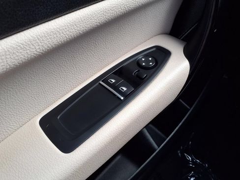 Used 2020 BMW 230i Coupe w/ M Sport Package RWD image 20