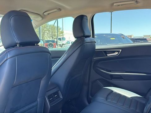 Used 2022 Ford Edge SEL w/ Sport Appearance Package AWD/4WD image 23