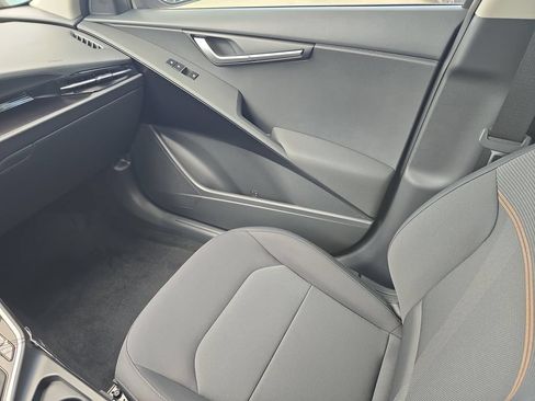 New 2026 Kia Niro LX FWD image 15