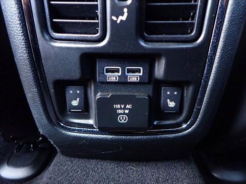 Used 2019 Jeep Grand Cherokee Overland image 11