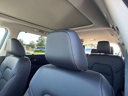 New 2026 Nissan Pathfinder SL w/ SL Premium Package image 22