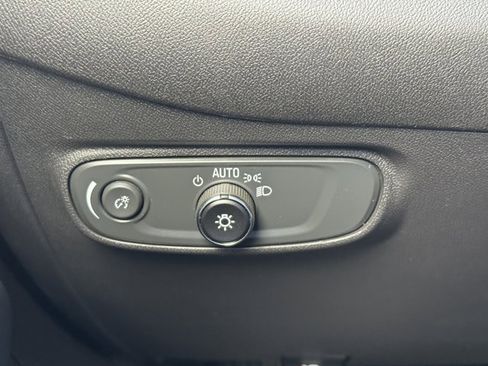 Used 2024 Chevrolet Equinox LT image 27