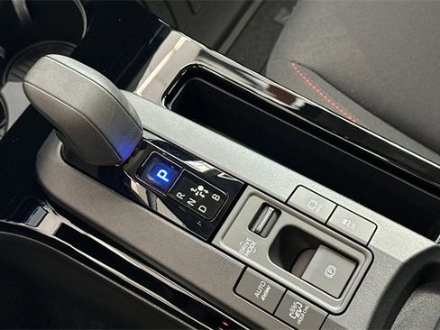 Used 2025 Toyota Prius Plug-In Hybrid image 17